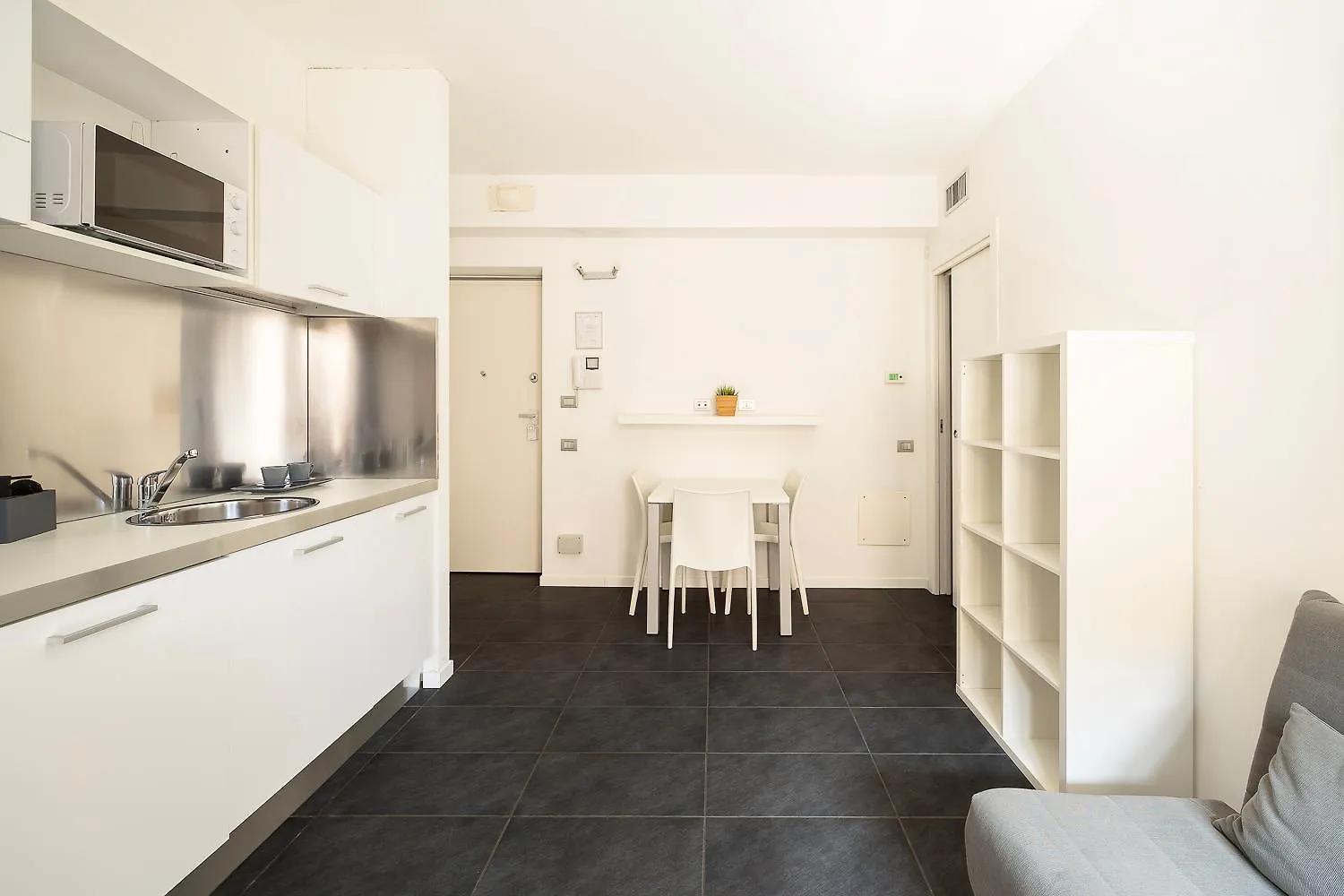 Niguarda Milano Residence M3 0*,