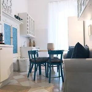 Apartment Comecasa 2 Bedrooms In Via Curtatone, Milan